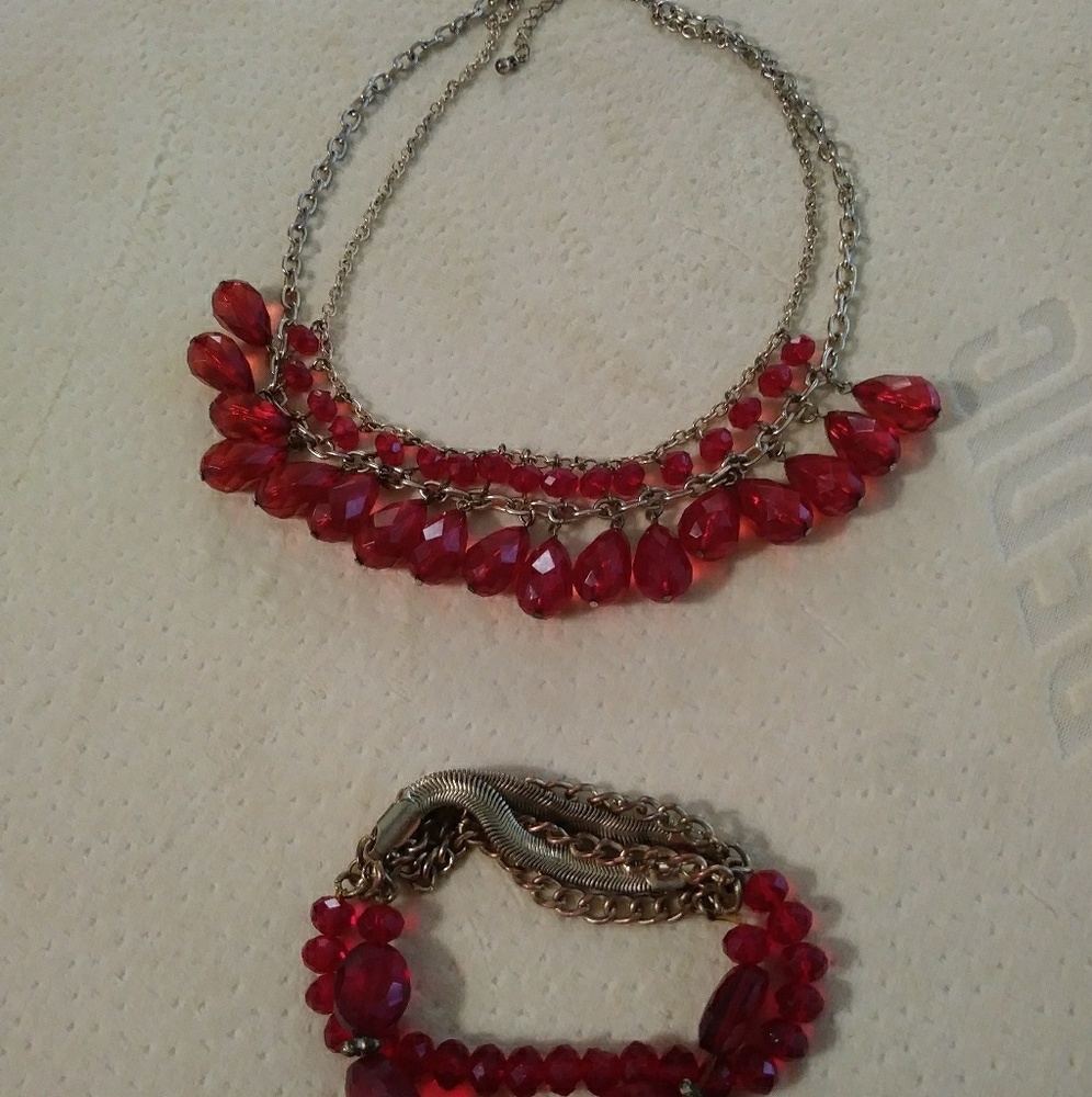 Beautiful Red stone necklace and bracelet set